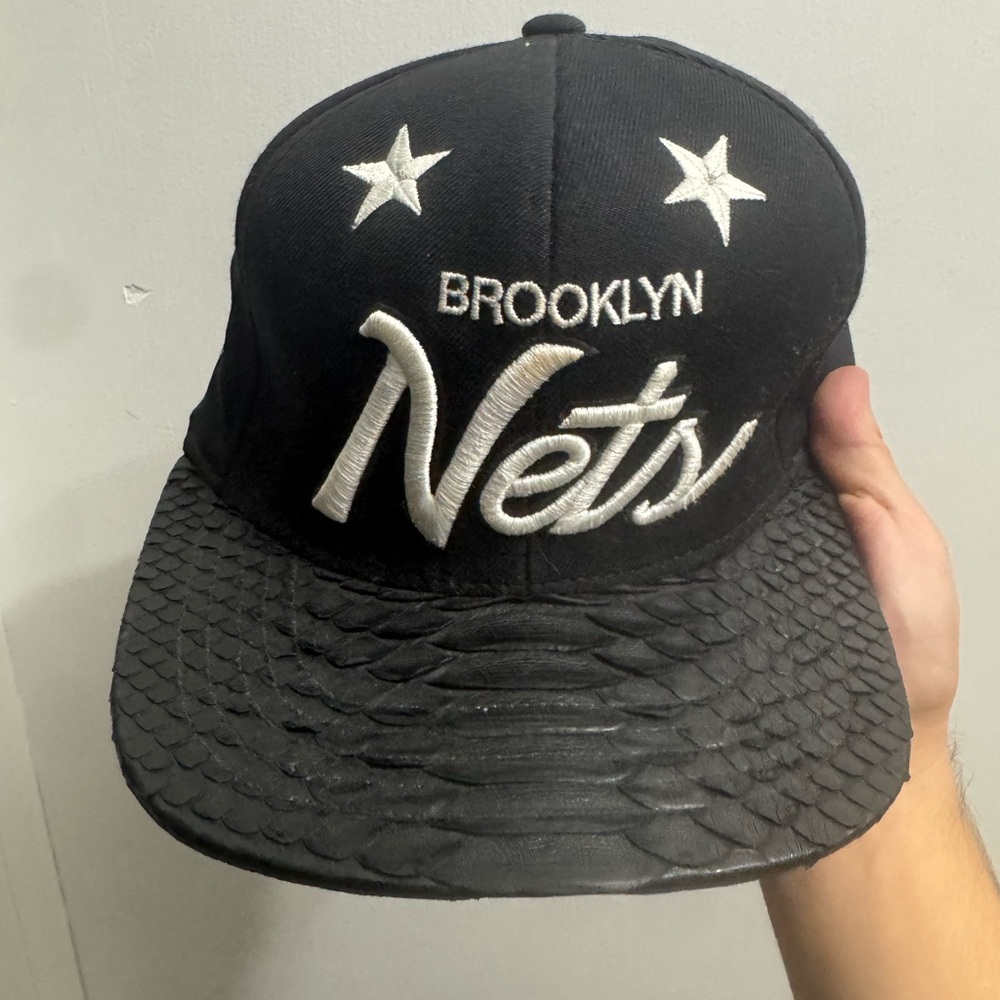Vintage Mitchell & Ness Brooklyn Nets Black Cap Alligator Brim Hat